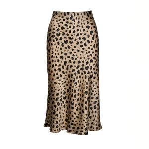 Réalisation The Naomi Silk Skirt in Wild Things
